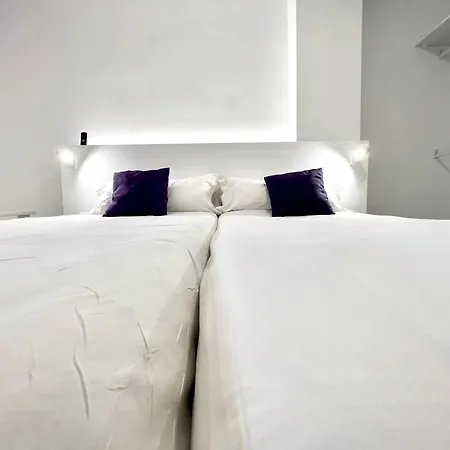 Estudio Reformado, Wifi, 4 Minutos A Pie De La Playa En