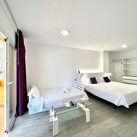 Estudio Reformado, Wifi, 4 Minutos A Pie De La Playa En
